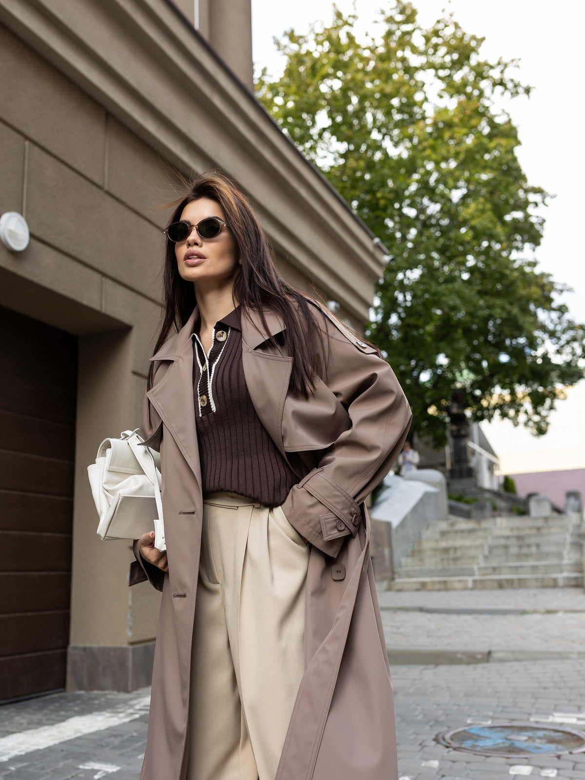Тренч oversize з сучасним силуетом 🤎