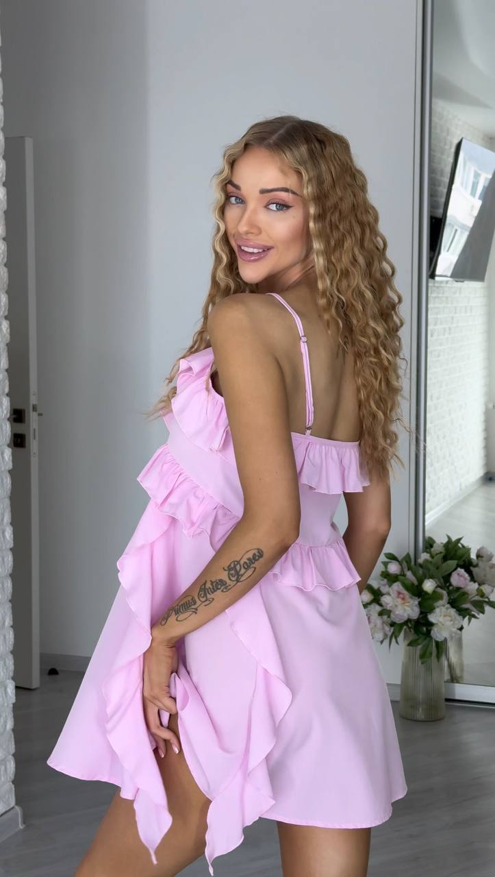 Неймовірна сукня в стилі бохо з воланами 😍