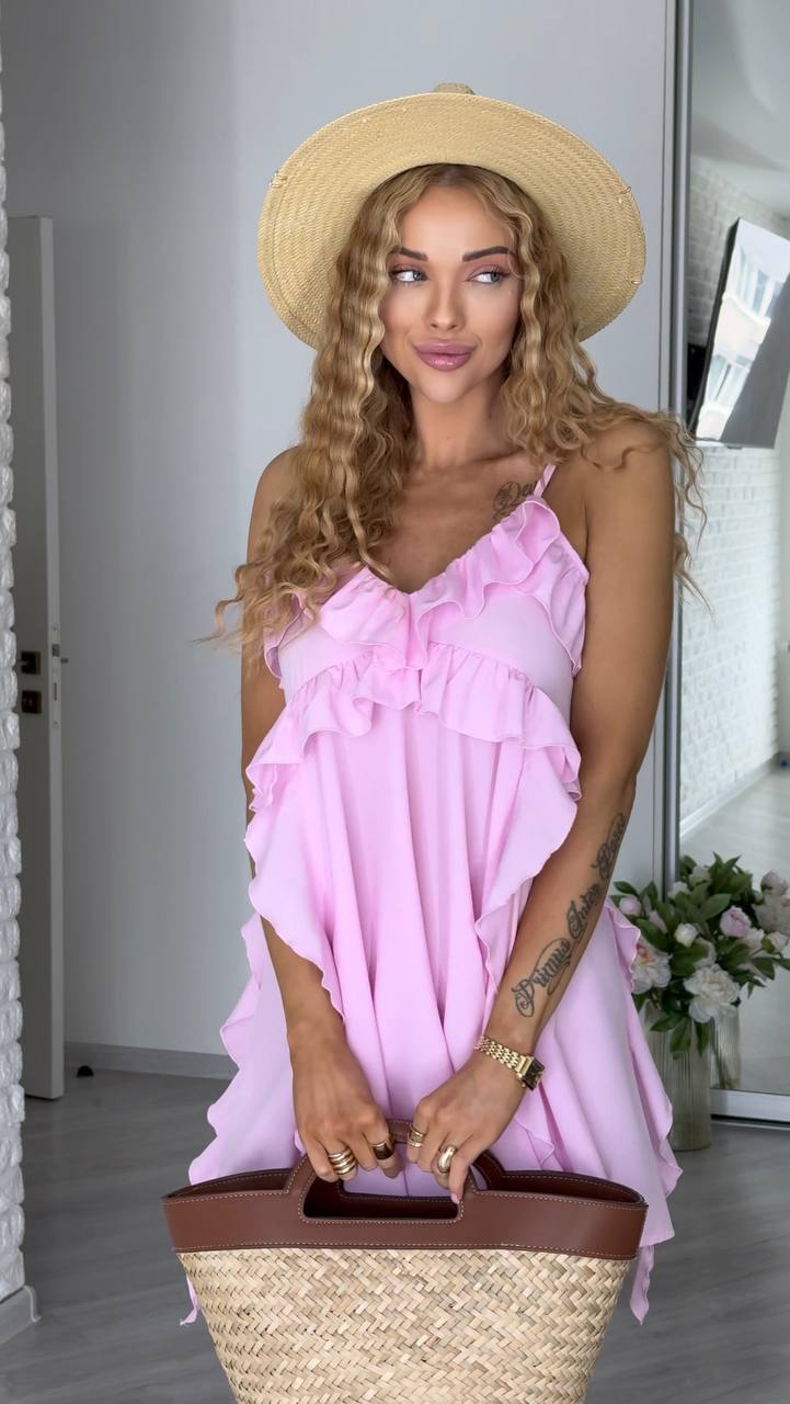 Неймовірна сукня в стилі бохо з воланами 😍